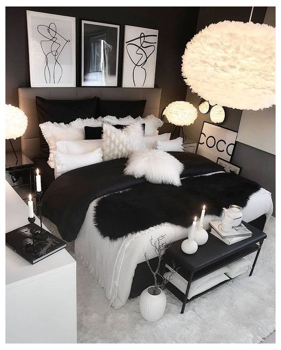 Natural Black and White Bedroom