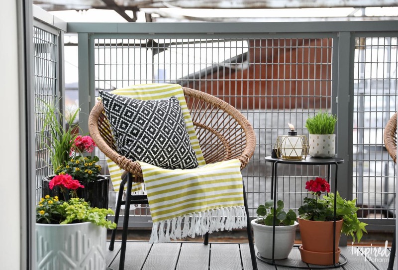 selecting balcony furniture