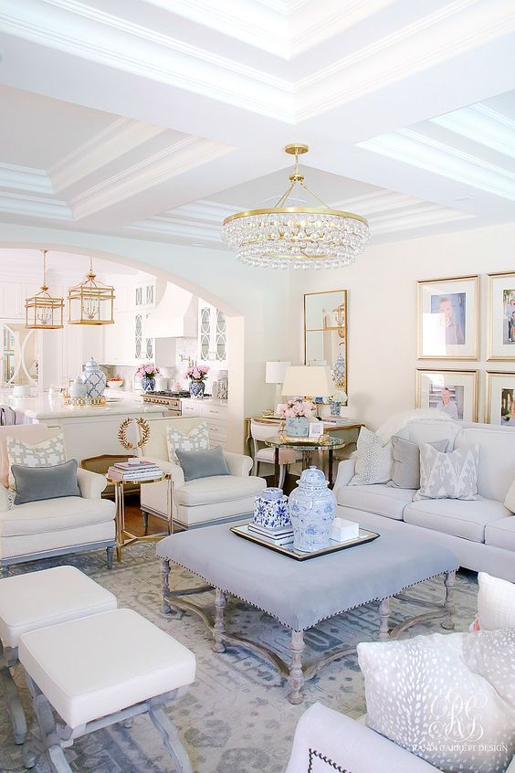 White Living Room Decoration